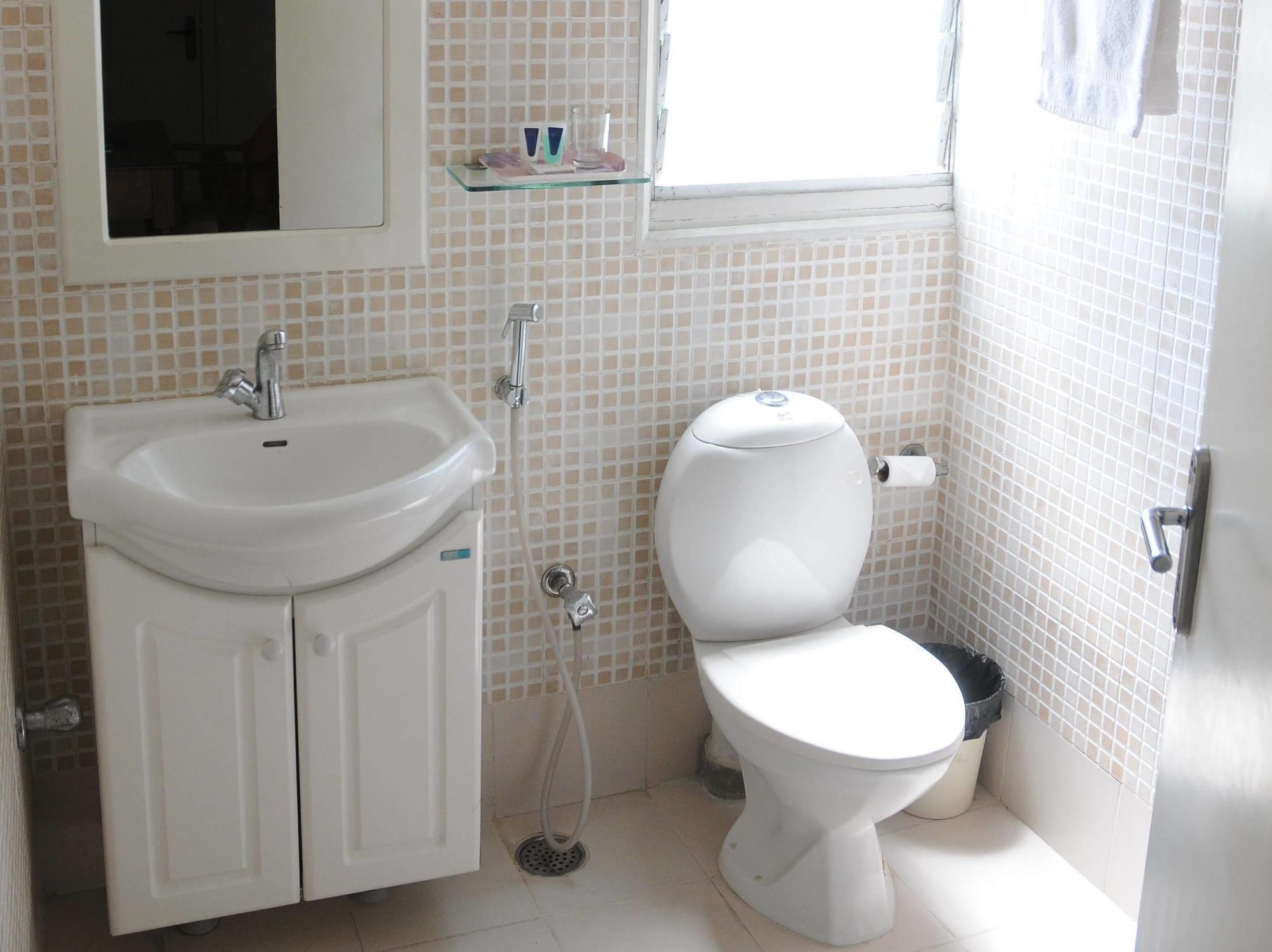 Executive Comfort Alwarpet Chennai Eksteriør billede